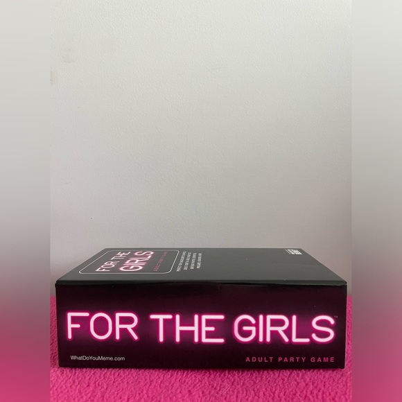 For The Girls Adult Party Game - Picture 4 of 4